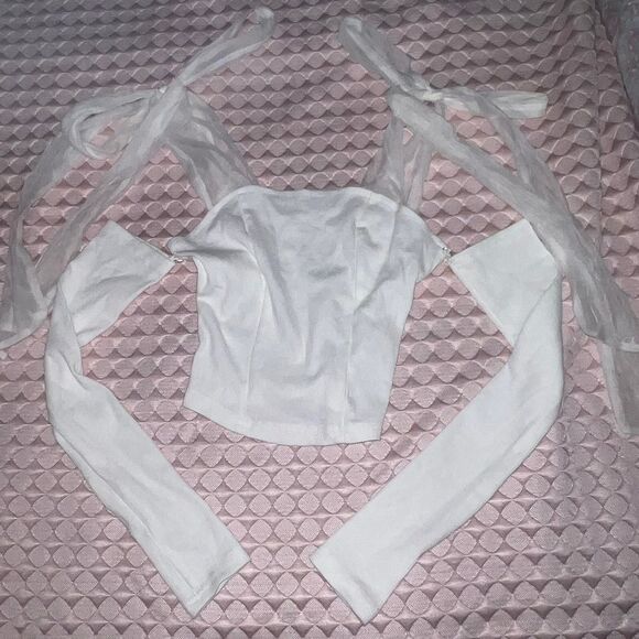 unknown Tops - White Crop top with chiffon ties and detachable sleeves